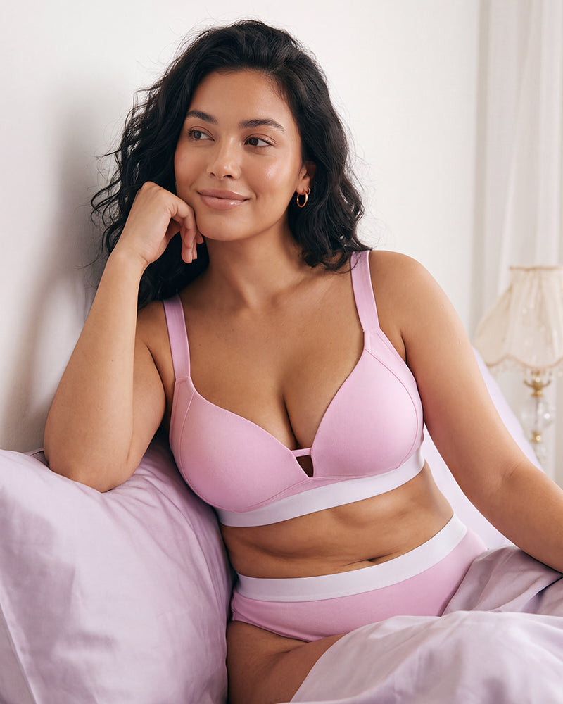French Triangle Wireless Minimizer Bra