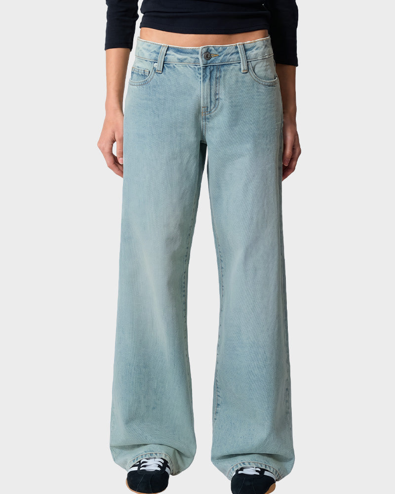 Low-Rise Baggy Jeans in Light Blue Wash