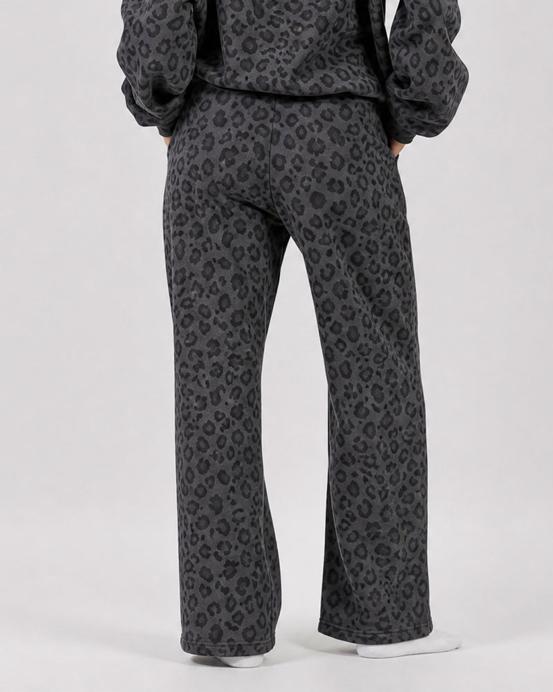 Minimalist Straight-Leg Stretch Sweatpants