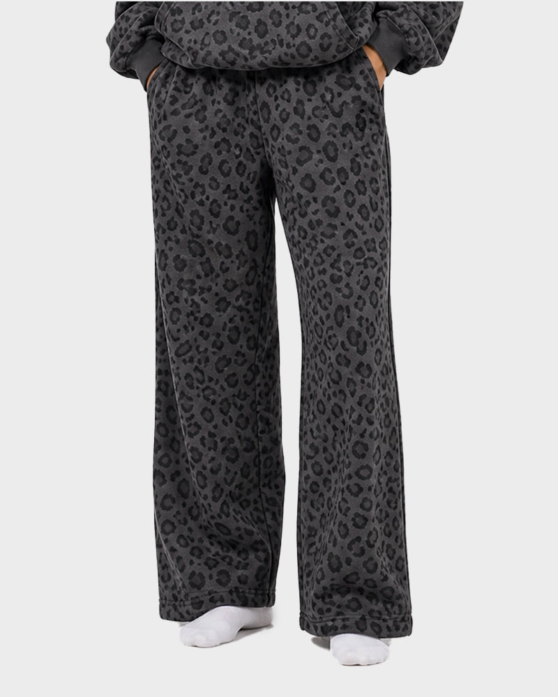 Minimalist Straight-Leg Stretch Sweatpants